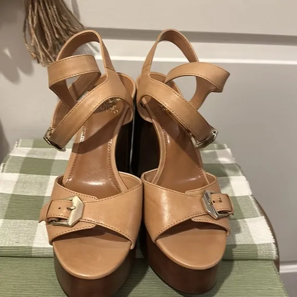 Authentic Vince Camuto “Rondea” Wedge Platforms, Stunning!!!