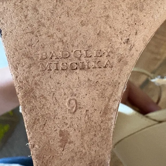 Badgley Mischa &quot;Sarah&quot; Satan Wedge size 9