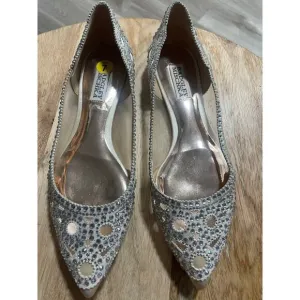 Badgley Mischka Womens Size 7 Ivory Gigi Crystal Pointed Toe Flats