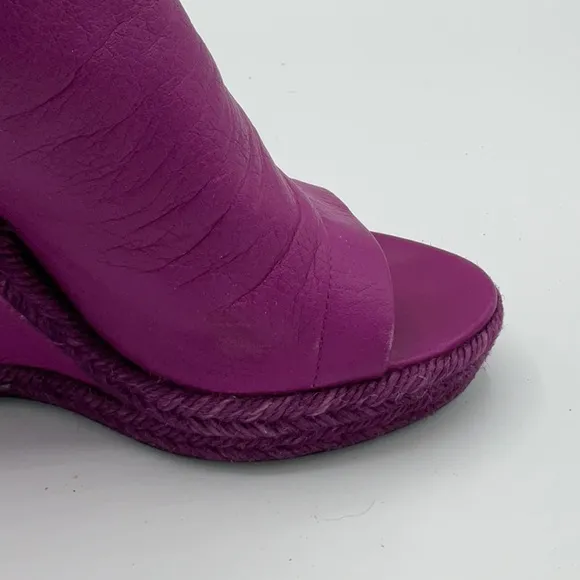 Balenciaga Magenta leather glove wedge size EU 37