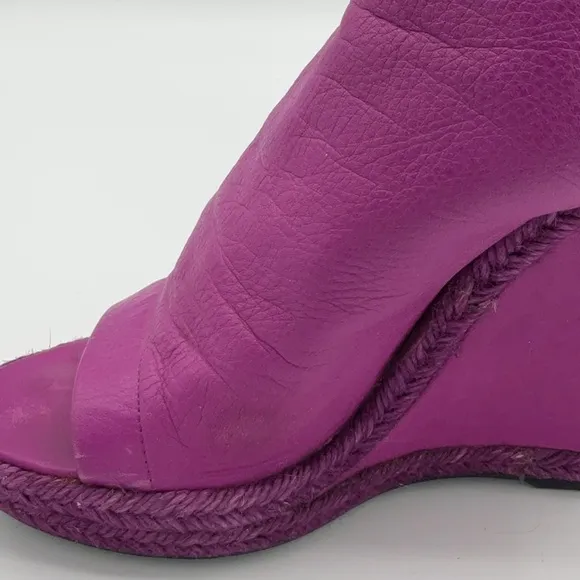 Balenciaga Magenta leather glove wedge size EU 37