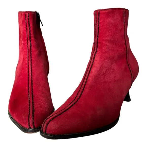 Bally Sexy Red suede &amp; black exposed stitching bootie with kitten heel size 5