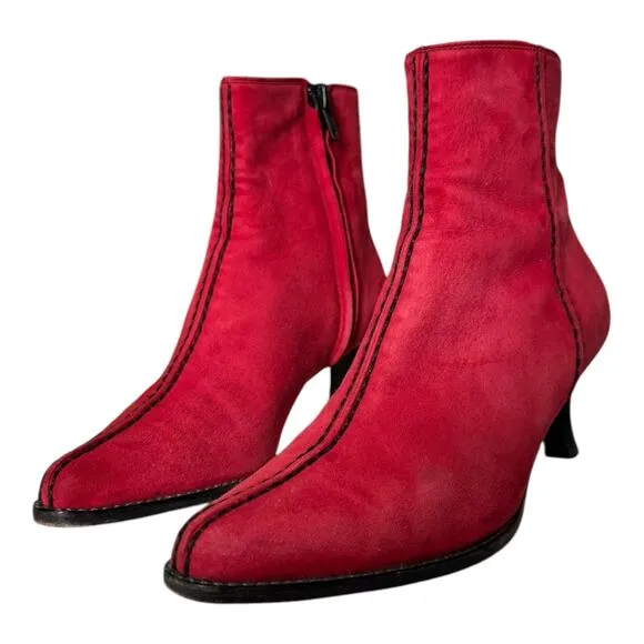 Bally Sexy Red suede &amp; black exposed stitching bootie with kitten heel size 5