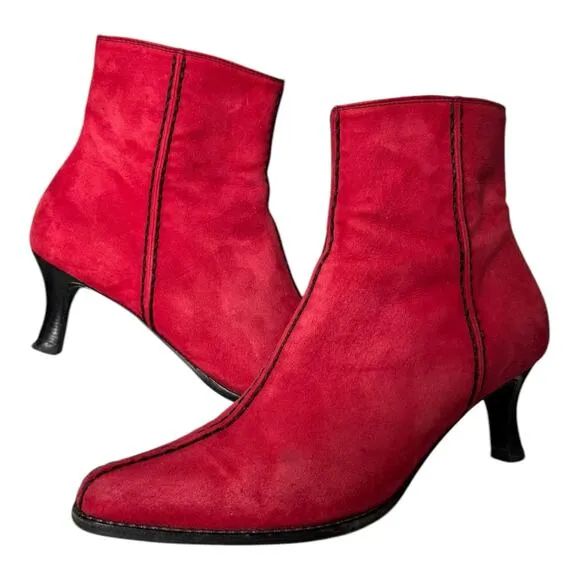 Bally Sexy Red suede &amp; black exposed stitching bootie with kitten heel size 5