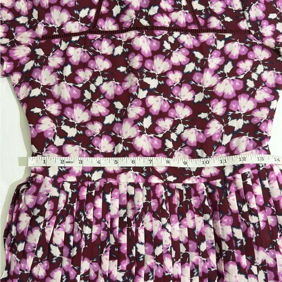 Banana Republic Petite Floral Pleated Easter Dress 2P Burgundy Pink Short Sleeve