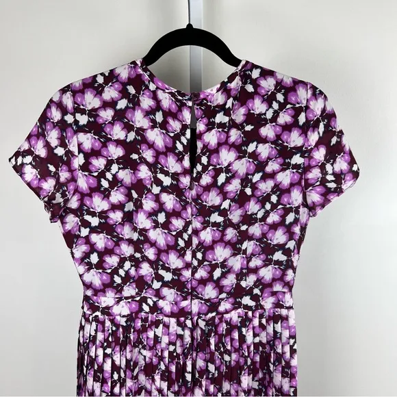 Banana Republic Petite Floral Pleated Easter Dress 2P Burgundy Pink Short Sleeve