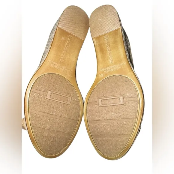 Bandolino Tan Wedge Shoes with Bow Detail