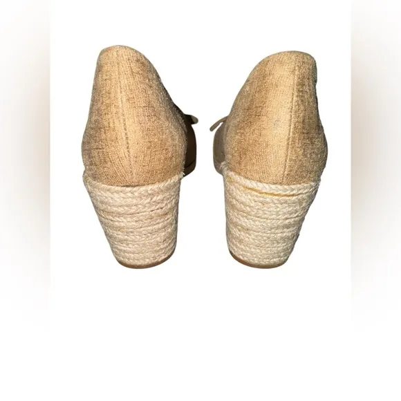 Bandolino Tan Wedge Shoes with Bow Detail