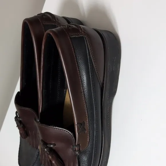 BASS Two Tone Leather Kiltie Tassel Loafer Slip On Dress Shoes. Size 13M