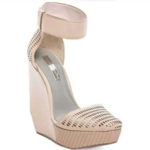 Bcbg ma-austin wedges platform sandals size 5.5 M