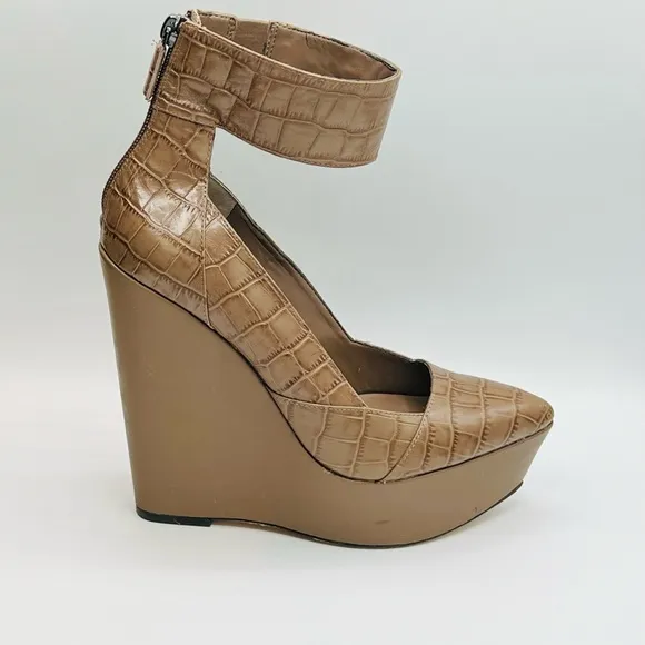 BCBG MAXAZRIA Arcade Wedge Sandals Platform Leather Croc Mushroom US7 EU37