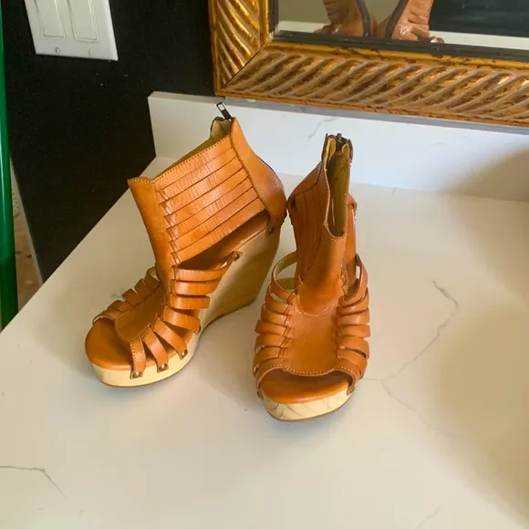 Bed Stu platform leather tan wedges shoes