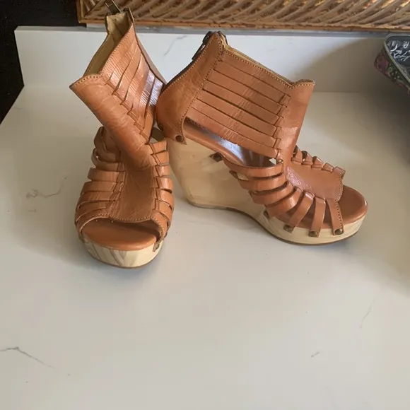 Bed Stu platform leather tan wedges shoes