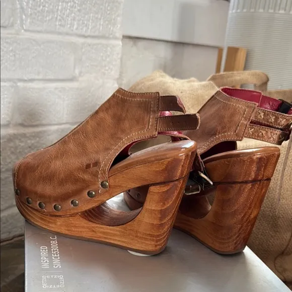 BED|STU Tan Leather Mules with Wooden Platform