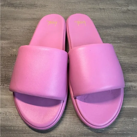 BEEK Puffbird slide sandals Womens size 8 $260 Read below