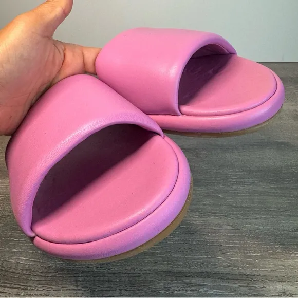 BEEK Puffbird slide sandals Womens size 8 $260 Read below