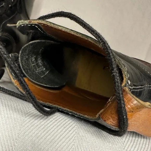 Black Dr. Martins “Docs” Combat Boots Men’s Size 7 - missing loop on one shoe