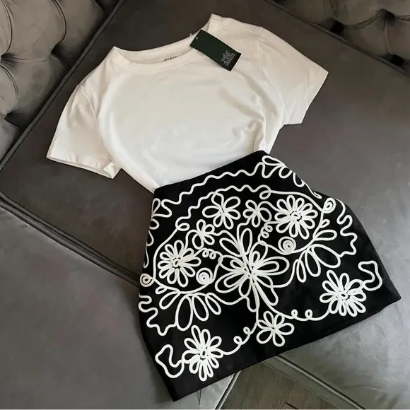 Black embroidered printed black &amp; white floral design mini skirt