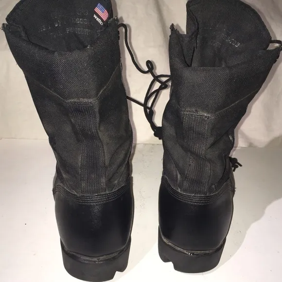 Black Leather Lace-Up Boots with High-Top Design