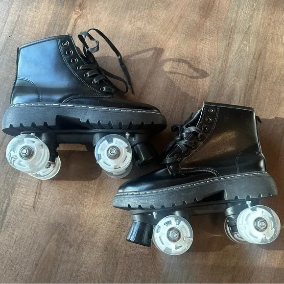 Black Martin Boot Style Roller Skates Derby Outdoor Light Up Wheels - Unworn 40