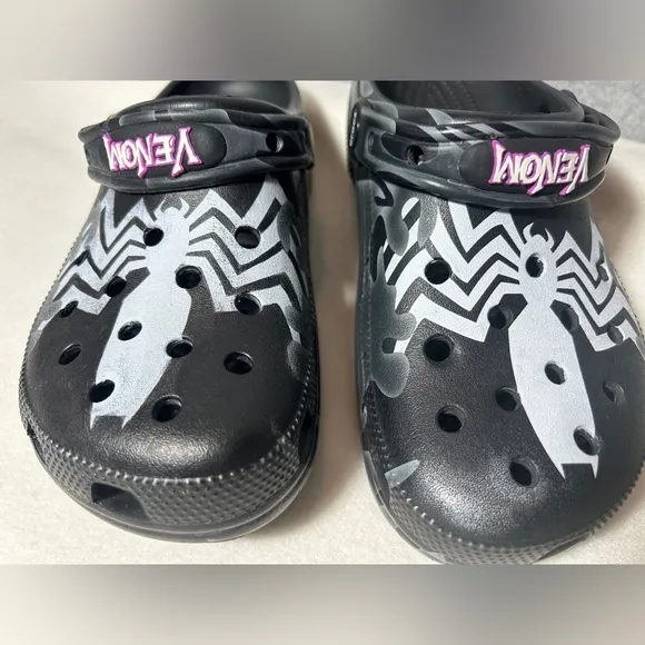 Black Venom Spider-Man classic clog Crocs, Size M7/W9‎ – repaired