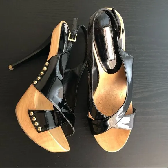 Black hinge wedges