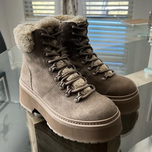 Bloomingdale’s Aqua Thea Lace-Up Cold Weather Boots, Cow Suede Size 7 NEW $168