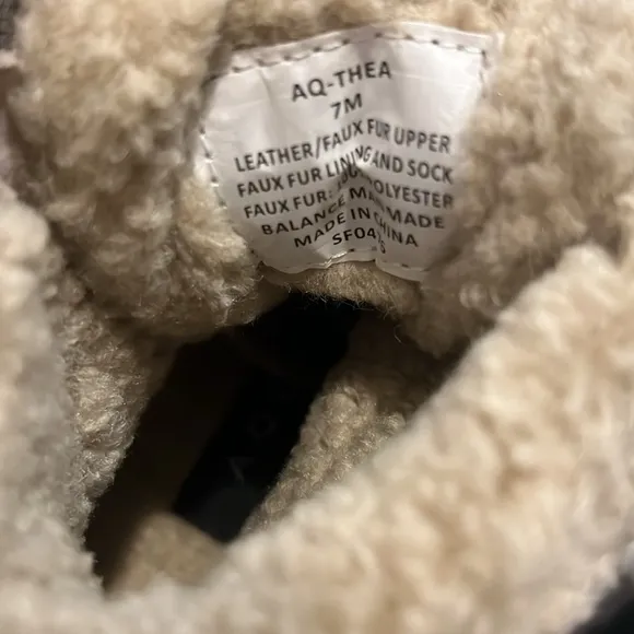Bloomingdale’s Aqua Thea Lace-Up Cold Weather Boots, Cow Suede Size 7 NEW $168