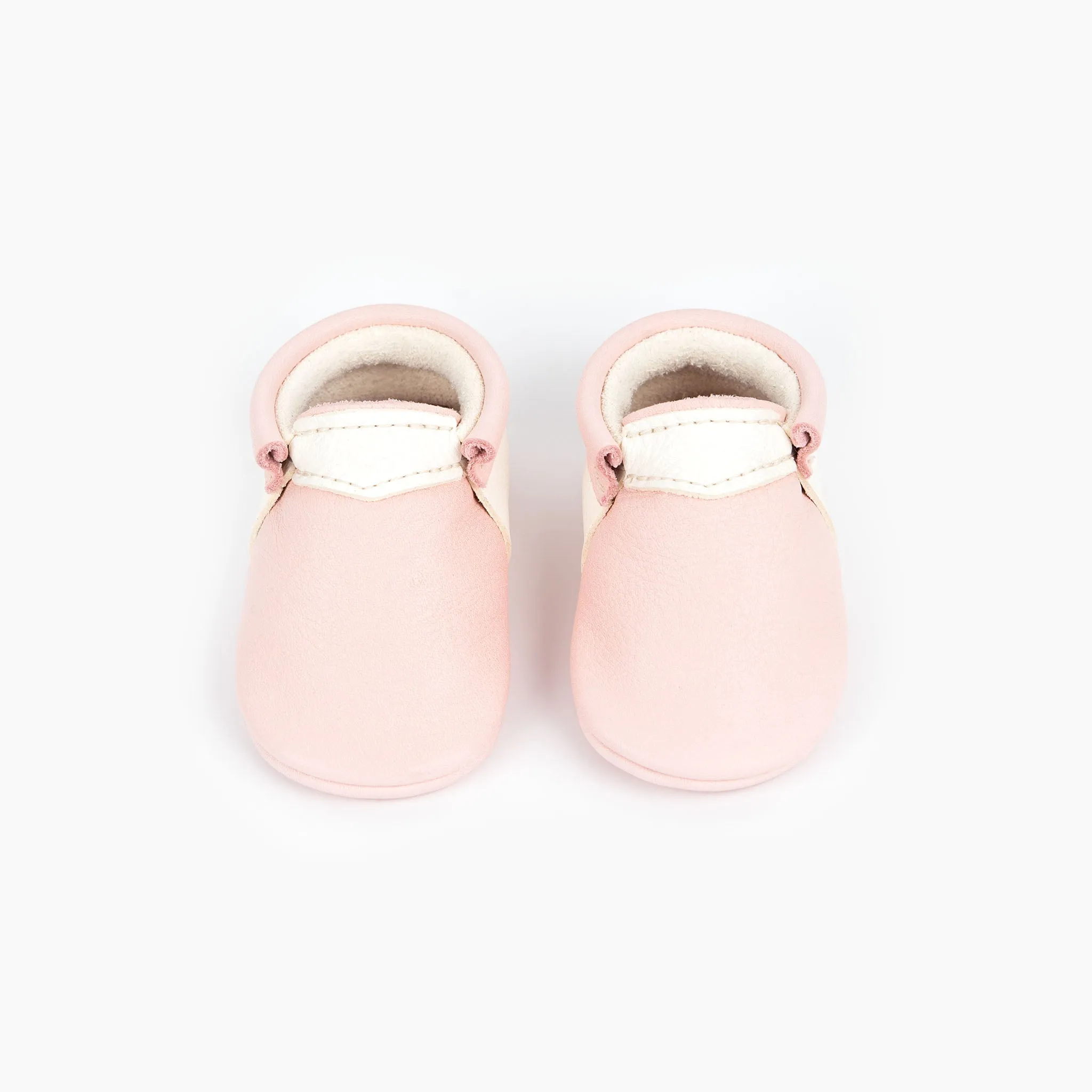 BLUSH/WHITE URBAN MOCCASINS