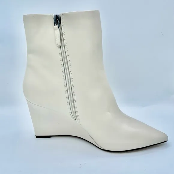 BN Sanctuary Cream Pacer Wedges Boots Size 9M