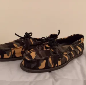 BNWOT Sperry two eye Authentic Original woodland camo boat shoes
