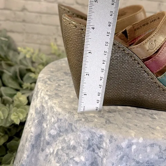 Born “Lumi Sand” Multicolor Leather 5-Band Open Toe Wedge Sandals WMS 9M✨NWOT✨