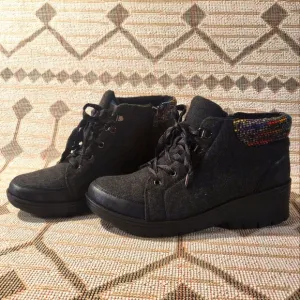 Brand: BZees, Style: Brooklyn, Size: 10M, Color: Black\Rainbow