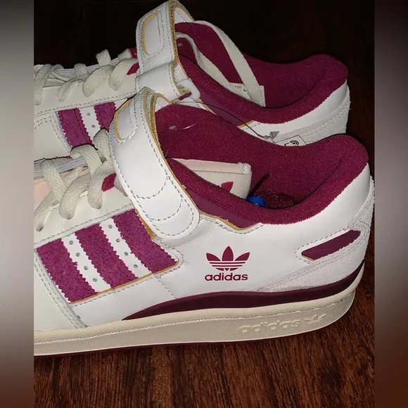 Brand new Adidas forum size 10