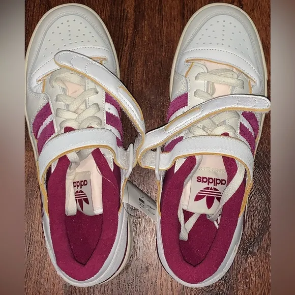 Brand new Adidas forum size 10
