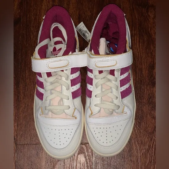 Brand new Adidas forum size 10