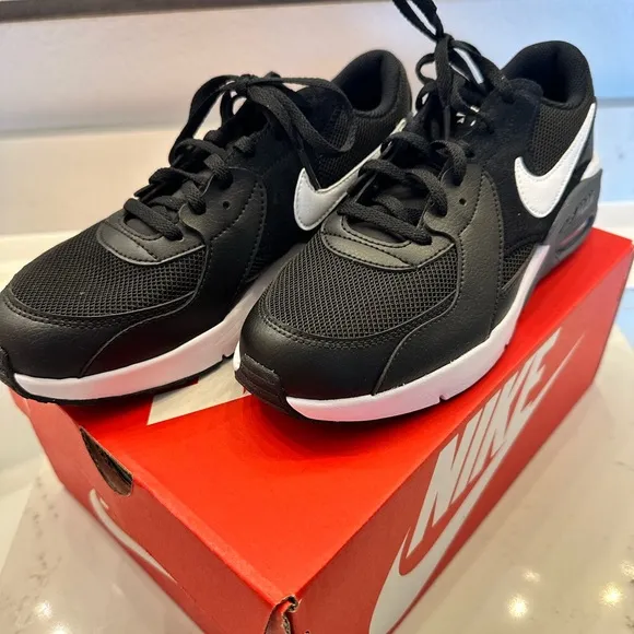 Brand new Air max size 6.5