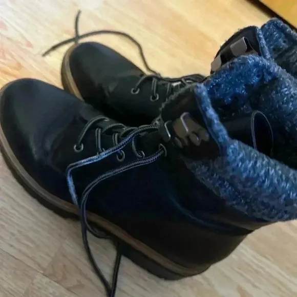 Brand New Women’s black combat boots size 7.5