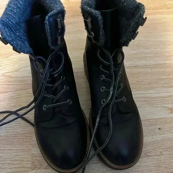 Brand New Women’s black combat boots size 7.5