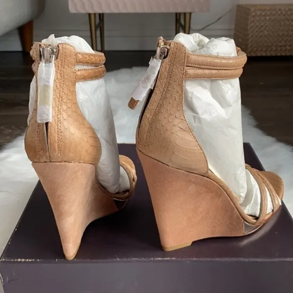 Brian Atwood Pinkston Open Toe Platform Wedges Suede Sandals Tan Brown 7 37