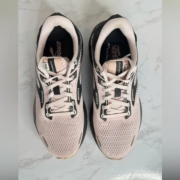 Brooks Adrenaline GTS 22 Women's Pink Athletic Shoes Performance Running Sz 9
