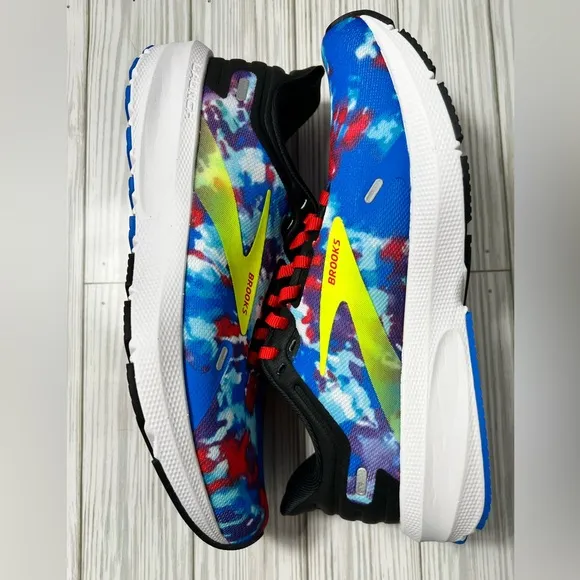 Brooks Launch 9 Women’s Running Shoes sneaker Black blue size 8 athletic NWOT