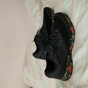 Brooks Men's Shoes Size 14