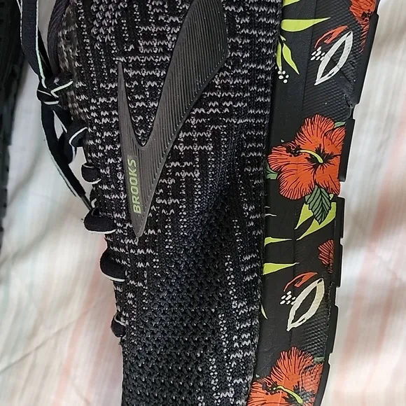 Brooks Men's Shoes Size 14