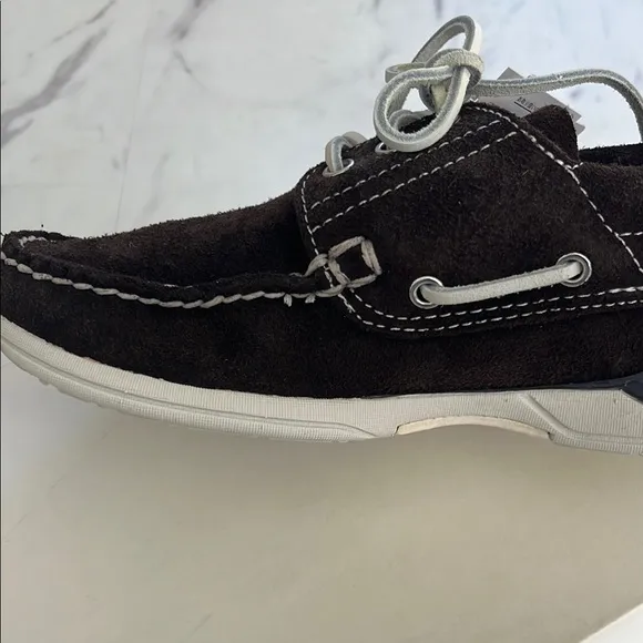 Brown and White Classic Boat Shoes with Moccasin Stitching