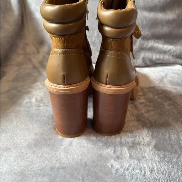Brown Lace-Up Women's Boots