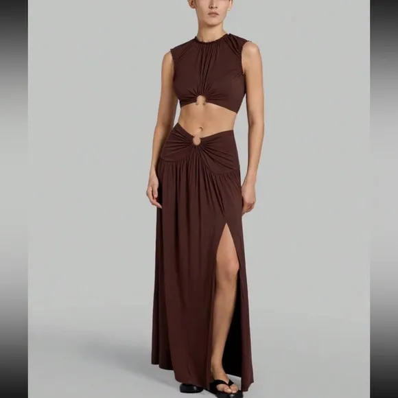 Brown maxi skirt matching 2 piece set — very stretchy material