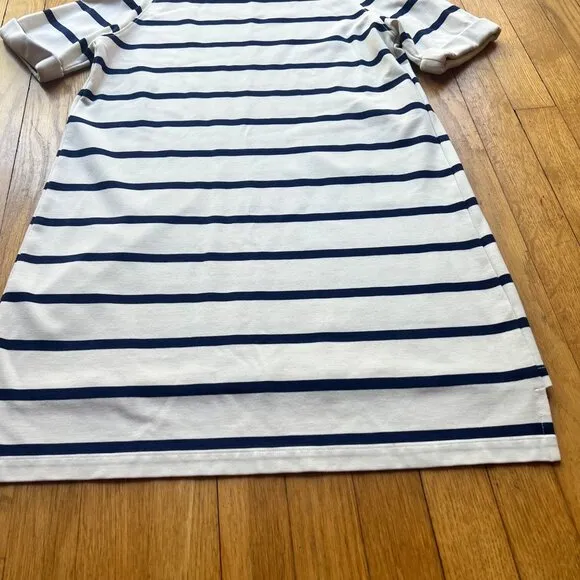 Burberry Size 10 Cream &amp; Navy Blue Striped Short Sleeve Step Hem T-Shirt Dress