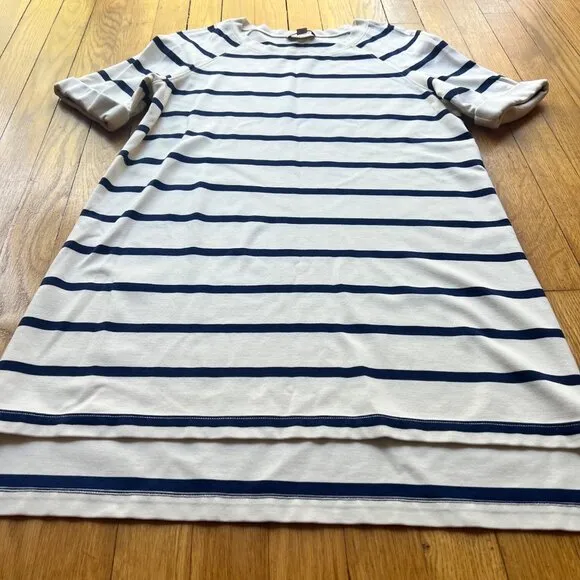 Burberry Size 10 Cream &amp; Navy Blue Striped Short Sleeve Step Hem T-Shirt Dress