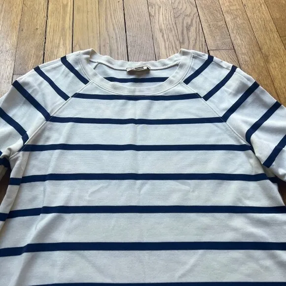 Burberry Size 10 Cream &amp; Navy Blue Striped Short Sleeve Step Hem T-Shirt Dress